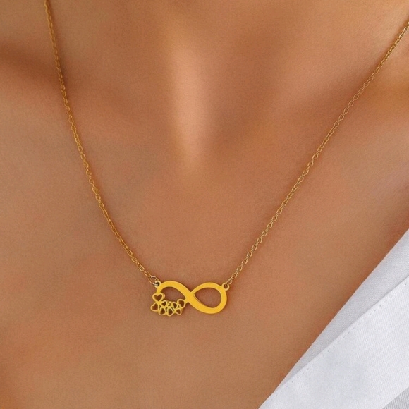 Jewelry - NEW Infinity Heart Gold Toned Stainless Steel Necklace